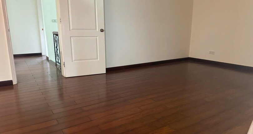 hien trang nha hoan thien co ban 810x430 - Giá mua bán nhà Biệt thự căn góc ngay Cổng Tây kdc Phú Gia Quận 7 T6/2025