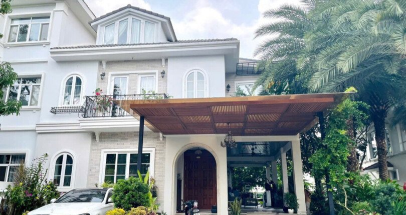 hinh anh mua ban nha biet thu nguyen can noi khu chateau quan 7 t5 2025 810x430 - Giá mua bán nhà Biệt thự nguyên căn Nội khu Chateau Quận 7 T5/2025