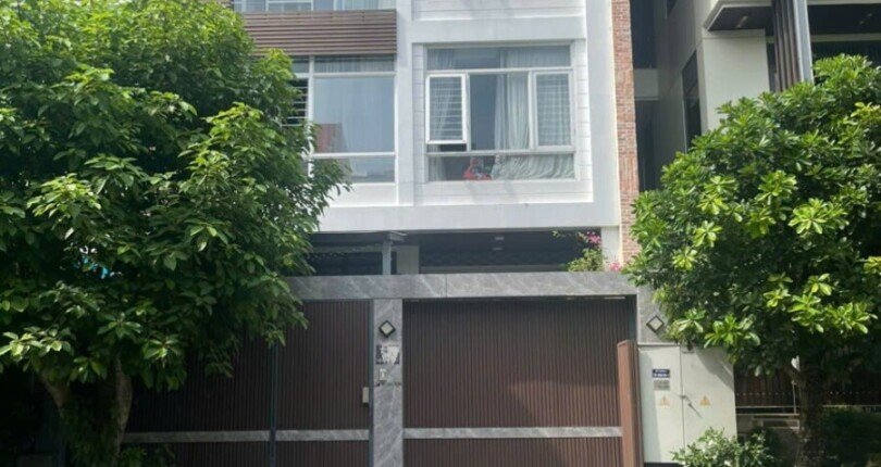 hinh anh mua ban nha biet thu noi khu my toan 1 quan 7 t5 2025 810x430 - Giá mua bán nhà Biệt thự song lập có hầm đường Nội khu Mỹ Toàn 1 Quận 7 T5/2025