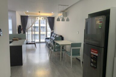 hinh-anh-phong-khach-can-ho-ban