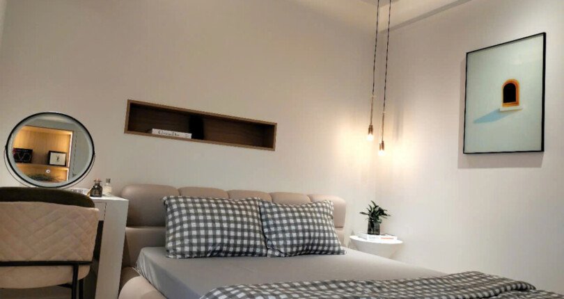 hinh anh phong ngu can ho can ban 3 810x430 - Bán căn hộ chung cư Mỹ khánh, 118m2, giá 11,2 tỷ, nhà đẹp, nội thất mới 100%, xem nhà dễ.