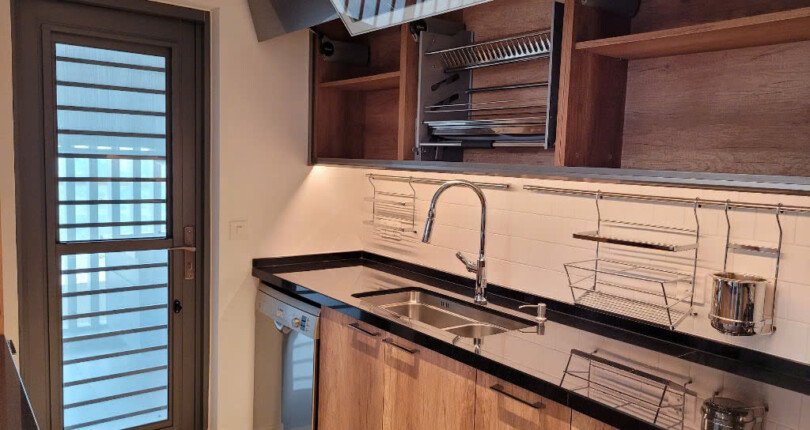 khong gian bep rong rai 2 810x430 - Giá cho thuê căn hộ 3pn lầu 19 chung cư Riverpark Premier Quận 7 T5/2025