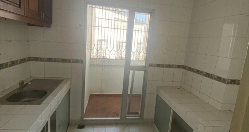 khong gian bep trong can ho ban 4 810x430 - Giá mua bán căn hộ 3pn chung cư Mỹ Phước Quận 7 T5/2025