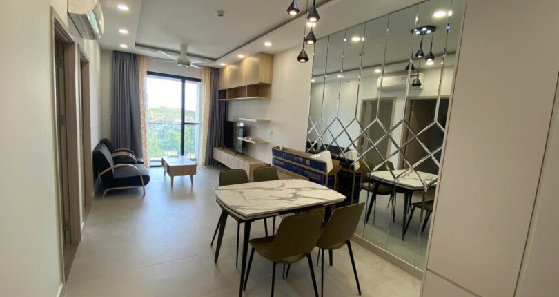 khong gian phong khach va phong an can ho ban 810x430 - Giá mua bán căn hộ 2pn block A chung cư Hưng Phúc Happy Premier Quận 7 T5/2025