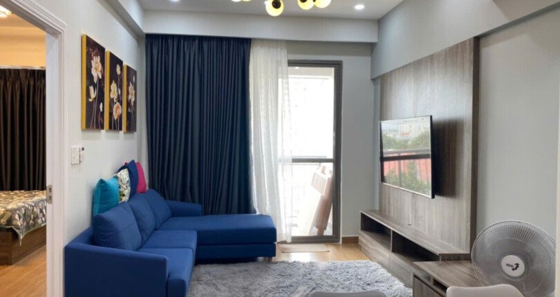 phong khach can ho ban 14 810x430 - Giá mua bán căn hộ 2pn block G chung cư Saigon South Residences Nhà Bè T5/2025