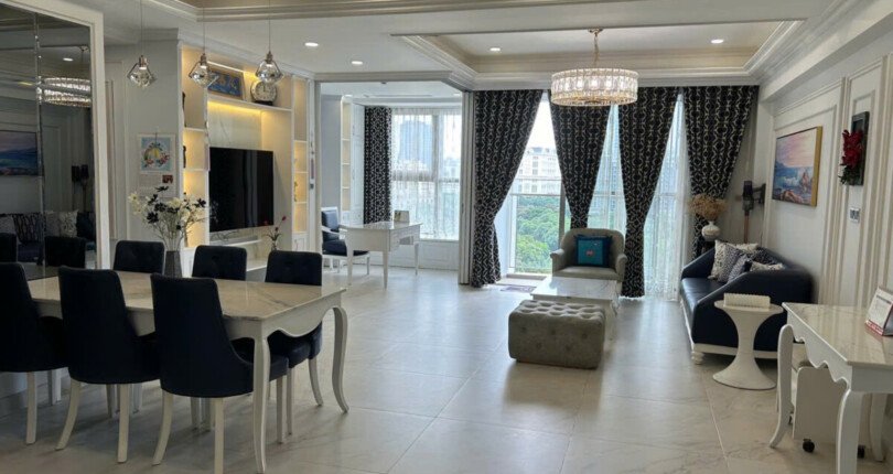 phong khach can ho ban 22 810x430 - Giá mua bán căn hộ 2pn block A view sông chung cư Midtown m7 Phú Mỹ Hưng Quận 7 T5/2025