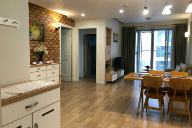 phong khach can ho ban 37 385x258 - Cần bán gấp căn hộ chung cư Scenic Valley 1, 77m2, căn góc giá 6.3 tỷ, nhà đang có hợp đồng thuê.