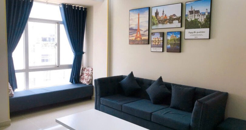 phong khach can ho ban 40 810x430 - Bán căn hộ chung cư Sky Garden 3, 68m2, giá 4.450 tỷ, 02pn, nhà đang có hợp đồng thuê.