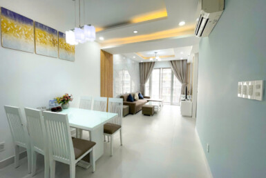 phong khach can ho cho thue 4 385x258 - Cần cho thuê gấp căn hộ 80m2, chung cư Scenic Valley 1, giá 18tr/tháng, đầy đủ nội thất, xem nhà dễ.