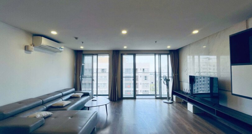 phong khach can ho cho thue 6 810x430 - Cho thuê căn hộ chung cư Scenic Valley 1, 110m2, 02pn, giá 1.100usd/tháng, nội thất căn hộ đầy đủ.