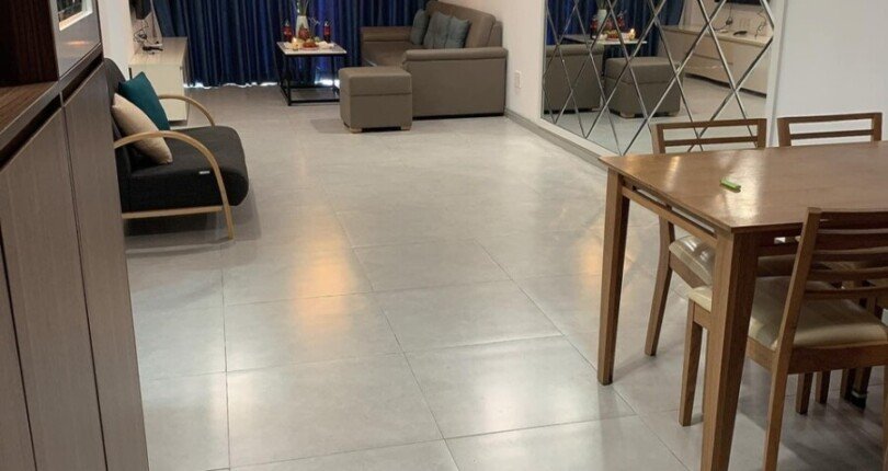 phong khach can ho cho thue 810x430 - Cho thuê căn hộ chung cư Scenic Valley 1, 80m2, 02pn, giá 19tr/tháng, nội thất đầy đủ.