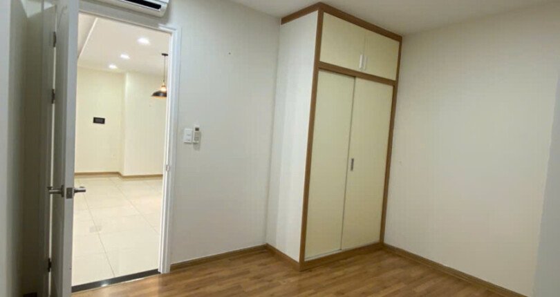 phong ngu can ho ban 1 810x430 - Cần bán căn hộ 117m2, chung cư Scenic Valley 1, 03pn, giá 8.350 tỷ, view hồ bơi, xem nhà dễ.