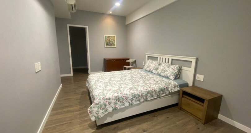 phong ngu can ho ban 2 810x430 - Bán căn hộ chung cư Scenic Valley 1, diện tích 133m2, giá 11 tỷ, nội thất đầy đủ, xem nhà dễ.