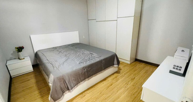 phong ngu can ho ban 30 810x430 - Bán căn hộ chung cư Sky Garden 2, diện tích 131m2, 03pn, giá 7.6 tỷ, nhà có hợp đồng thuê cao.