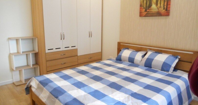 phong ngu can ho ban 32 810x430 - Cần bán gấp căn hộ chung cư Scenic Valley 1, 77m2, căn góc giá 6.3 tỷ, nhà đang có hợp đồng thuê.