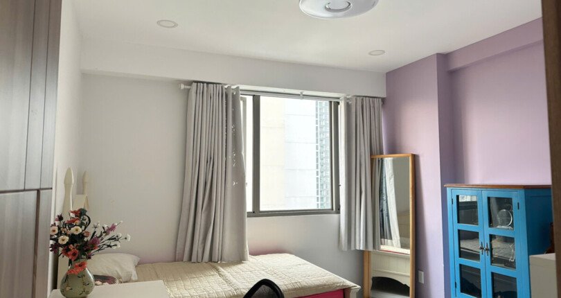 phong ngu can ho can ban 16 810x430 - Bán căn hộ chung cư Hưng Phúc Happy Residences, 97m2, giá 7.8 tỷ, nội thất đầy đủ, xem nhà dễ.