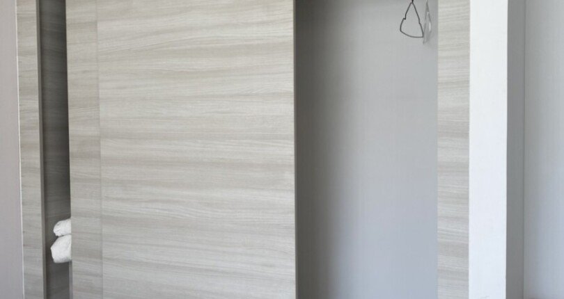 phong ngu cna ho can ban 810x430 - Cho thuê căn hộ chung cư Scenic Valley 1, 02pn, giá 20tr/tháng, đầy đủ nội thất xem nhà dễ.