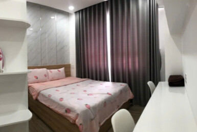 phong ngu masster can ho can ban 1 385x258 - Bán căn hộ tầng cao, chung cư Scenic Valley 2, 77m2, giá 6.450 tỷ, nhà đang có hợp đồng thuê ổn định.