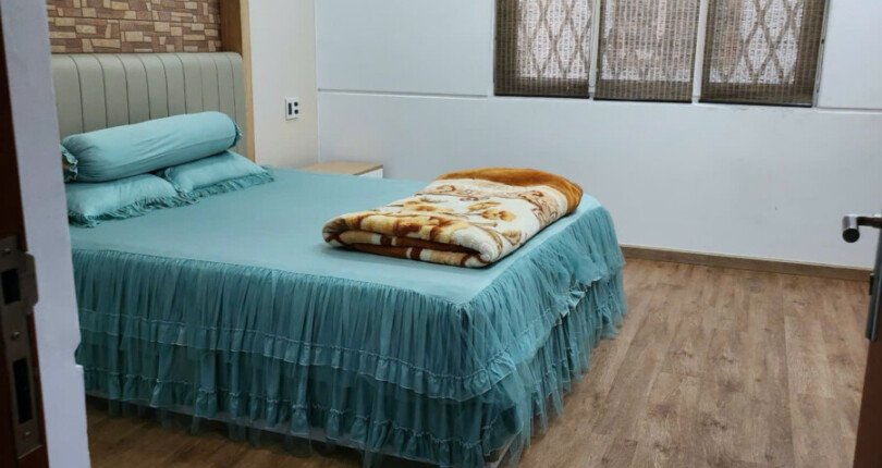 phong ngu rong rai sang trong 810x430 - Bán nhà phố nguyên căn liền kề trường Rmit kdc Sadeco Ven Sông Tân Phong Quận 7 giá 22 tỷ