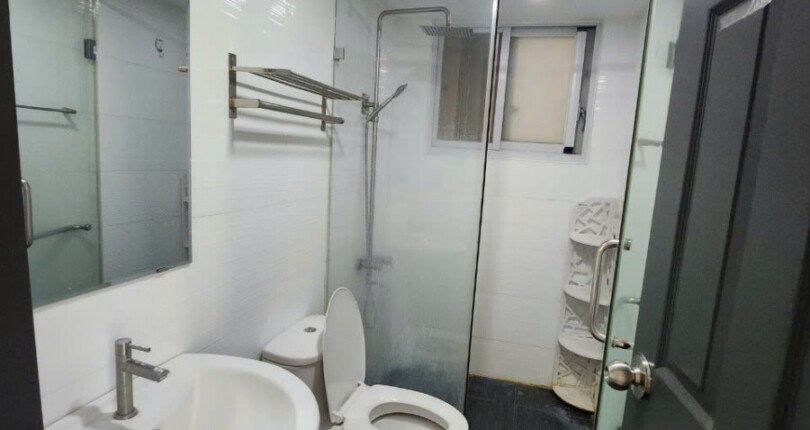 tiolet trong can ho ban 810x430 - Bán gấp căn hộ 3pn chung cư Happy Valley Quận 7 giá 7,7 tỷ