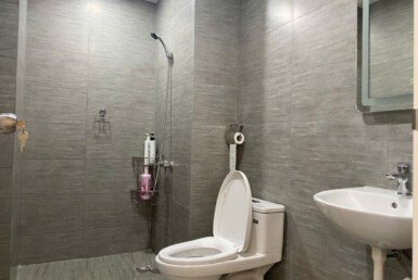 toilet-trong-can-ho-ban