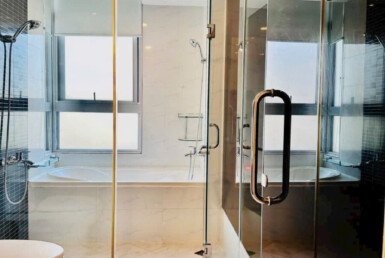 toilet-trong-can-ho-day-du-trang-thiet-bi