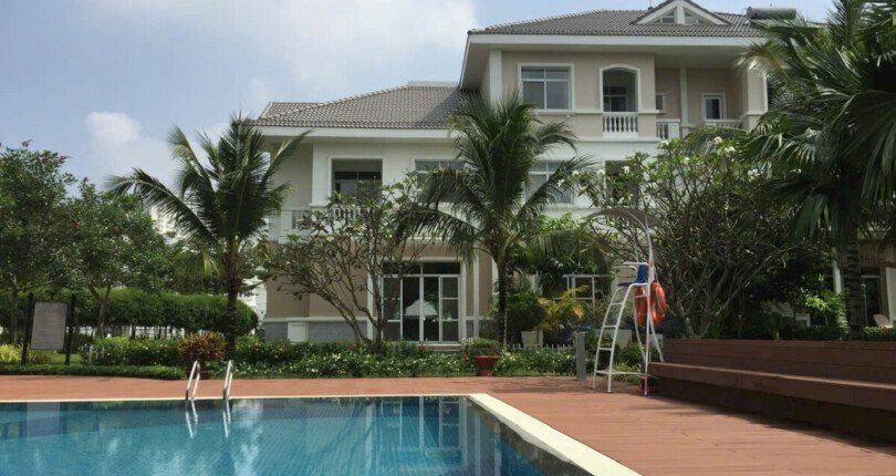 vi tri nha ban lien ke ho boi noi khu 810x430 - Giá mua bán nhà Biệt thự nguyên căn Nội khu Chateau Quận 7 T5/2025