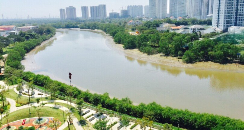 view can ho  810x430 - Bán căn hộ The Panaroma, diện tích 128m2, 03pn, giá 12,8 tỷ, nhà đang trống, xem nhà dễ.