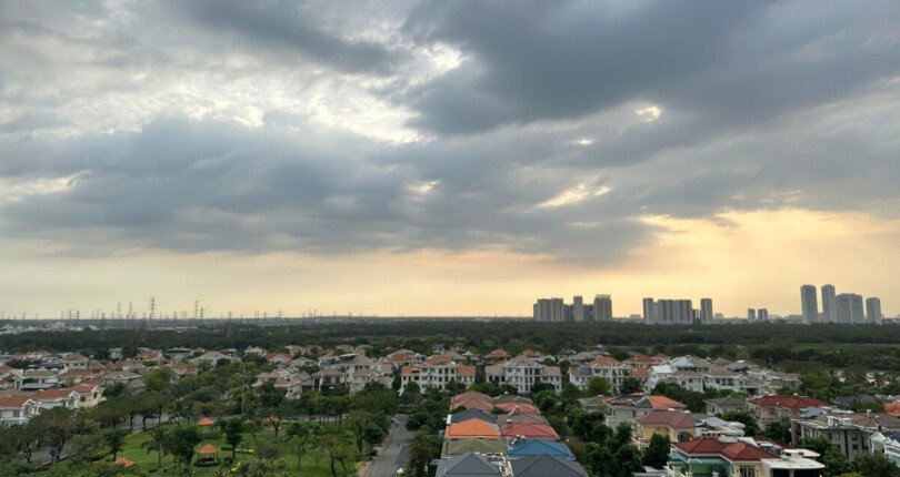 view can ho can ban 1 810x430 - Bán căn hộ chung cư Hưng Phúc Happy Residences, 97m2, giá 7.8 tỷ, nội thất đầy đủ, xem nhà dễ.