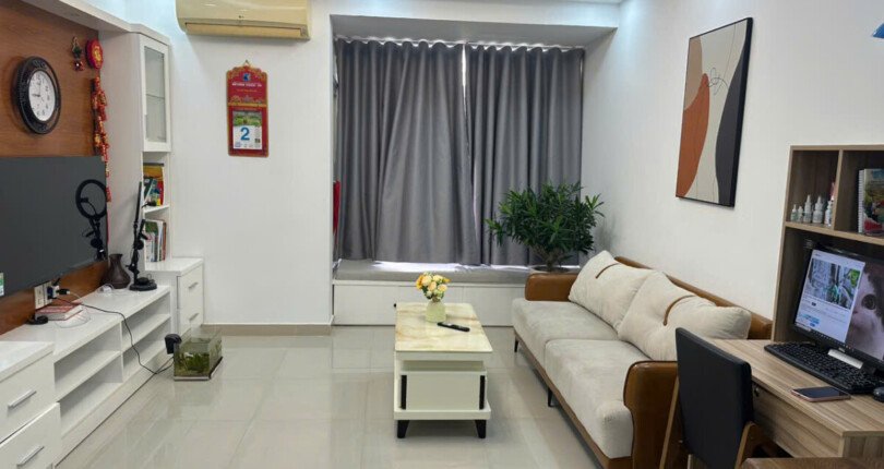 z6359651171313 c48e8cd8ff67e696820169f2f88823d2 810x430 - Bán căn hộ Sky Garden 3. DT 70m2 Nội thất đầy đủ- Lầu thấp view công viên- 2 Phòng-2wc- Giá bán 4.650 Tỷ