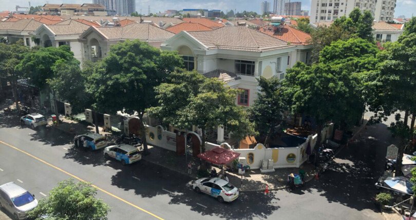 z6572850403028 3cbf2fbff1d1f2644c8f23c4153d5599 810x430 - Cho thuê nhanh shop house tại Midtown Tòa M7. DT 52m2 Đã decor- Đang trống dọn vào ngay- Giá 19 Triệu/Tháng