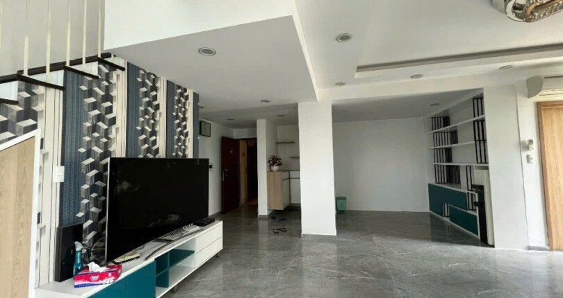 z6573083358263 940b605e2adc70939b35ad84177a2b87 810x430 - Cho thuê Duplex Star Hill Block N Tầng 7 dt 214m 3 phòng giá 45 triệu