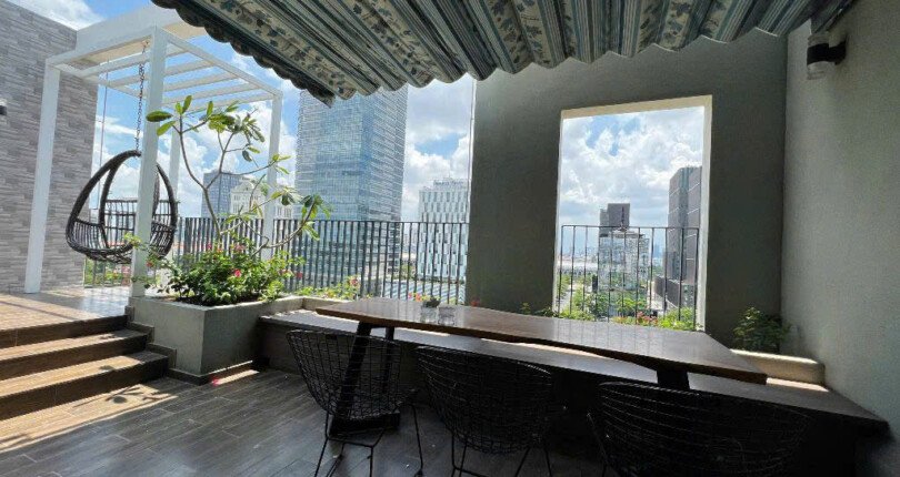 z6573083358298 21e99c407d7068709a1fadfd6000ba34 810x430 - Cho thuê Duplex Star Hill Block N Tầng 7 dt 214m 3 phòng giá 45 triệu