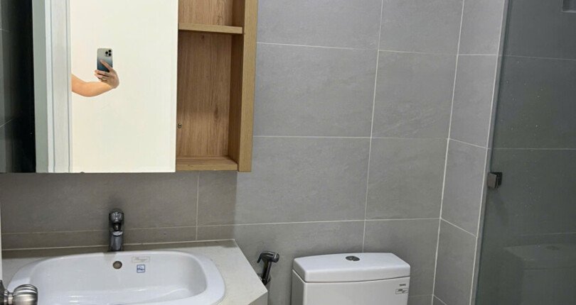 z6596177505447 f7c5d64eae73029a43f54ceaef1a07ef 810x430 - Cho thuê Scenic Valley 1 Block H Tầng 5 dt 71m 2 phòng giá 17 triệu