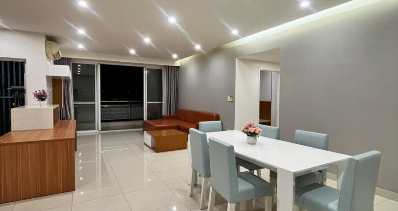 ban can ho riverpark residence 8 810x430 - Bán căn hộ Riverpark Residence. DT 137m2 Nhà đẹp- 3 phòng-2wc- Cửa Tây view Bắc- Giá bán 14.3 Tỷ (TL)