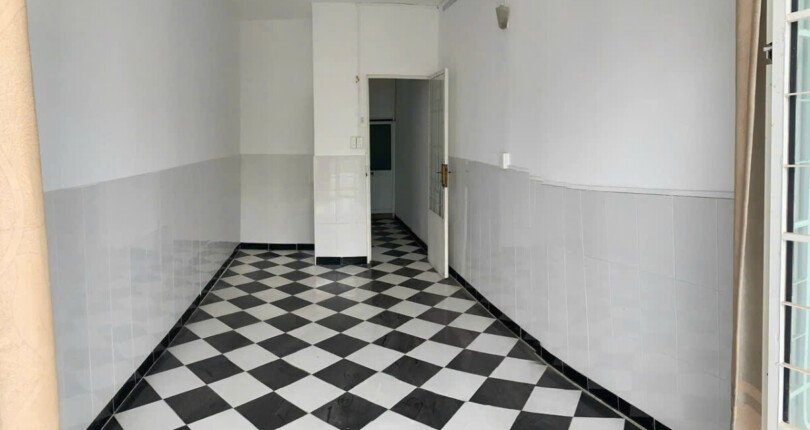 ban nha mat tien quan 1 1 810x430 - Bán nhà mặt tiền vừa ở vừa kinh doanh tại Quận 1. Ngang 3m dài 9m- Trệt+ lửng và 4 lầu. Hiện trạng như hình- Giá 15 Tỷ