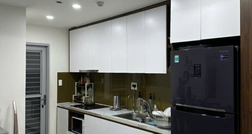 bep can ho ban 810x430 - Bán căn hộ chung cư Scenic Valley , 89m2, 02pn, giá 6.750 tỷ, view nội khu, không ồn.