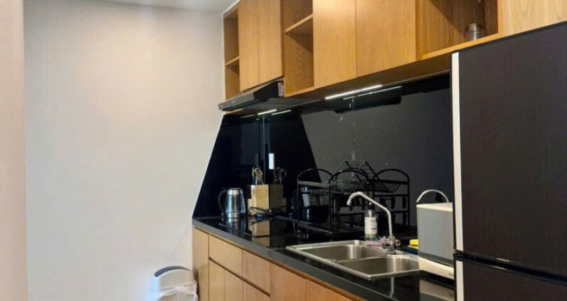 bep can ho can ban 1 810x430 - Bán căn hộ chung cư Hưng Phúc happy Residences, 78m2, giá 6.5 tỷ, nhà đẹp, đủ nội thất.