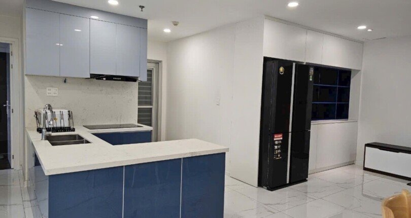 bep can ho can cho thue gap 810x430 - Cho thuê nhanh căn hộ chung cư Scenic Valley 2, 77m2, 02pn, giá 20tr/tháng, xem nhà dễ.