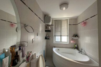 can-ho-ban-co-2-toilet-hoan-thien-nhu-hinh