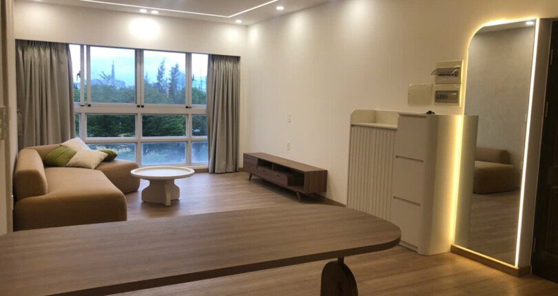 cho thue can ho happy valley 18 810x430 - Cho thuê căn hộ Happy Valley. DT 135m2 Nhà đẹp- Nội Thất cao cấp- 3 Phòng ngủ-2wc- Giá 1.400 USD/Tháng