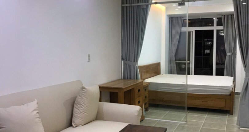 gen h z6669932751793 e1ebe460759cd3974b7a2dcda72936ef 810x430 - Cho thuê căn hộ Sky Garden 3. DT 56m2 Có sân vườn. 2 Phòng-1wc Nhà đầy đủ nội thất. Giá thuê 12 Triệu/Tháng