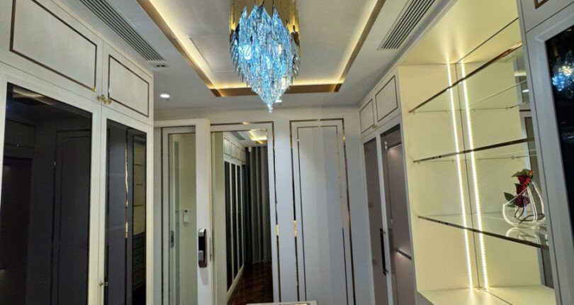 gen h z6713295427219 664709228245070f4a242a561b3b6248 810x430 - Bán căn hộ Riverpark Premier. DT 122m2 Nhà đẹp- Nội thất cao cấp- 2 Phòng ngủ-2wc Lầu trung- Giá 16 Tỷ