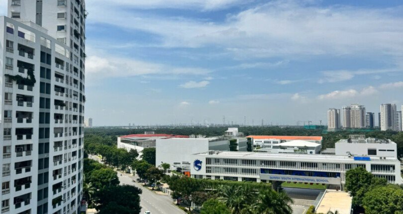 gen o z6713295452873 9313efb806954da2c9c4d4eb10051fbf 810x430 - Bán căn hộ Riverpark Premier. DT 122m2 Nhà đẹp- Nội thất cao cấp- 2 Phòng ngủ-2wc Lầu trung- Giá 16 Tỷ