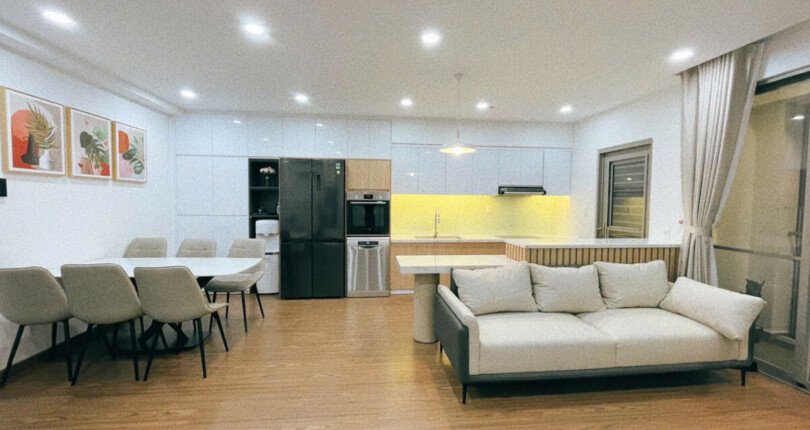 hinh anh phong khach can ho ban 1 810x430 - Cho thuê nhanh căn hộ chung cư Hưng Phúc Happy Residences, căn góc, 02pn, giá 20tr/tháng, nội thất cao cấp.