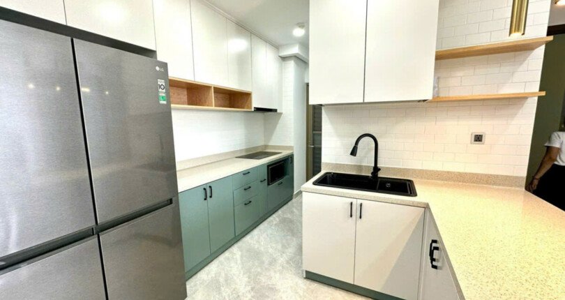 khong gian bep rong rai 17 810x430 - Giá cho thuê căn hộ 2pn tháp C lầu cao chung cư The Peak phường Tân Mỹ T7/2025