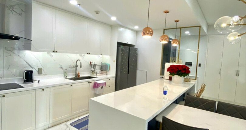 khong gian bep rong rai 6 810x430 - Giá cho thuê căn hộ 3pn tháp B chung cư Scenic Valley 1 Quận 7 T6/2025