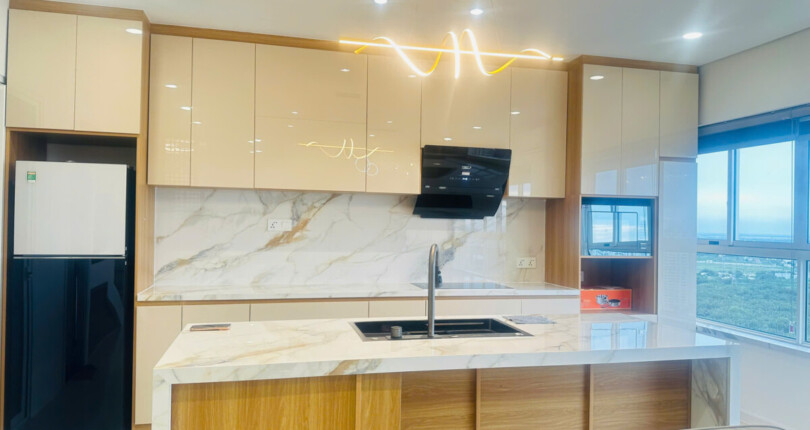 khong gian bep rong rai 7 810x430 - Giá mua bán căn hộ Duplex 3pn chung cư Dragon Hill 1 T6/2025