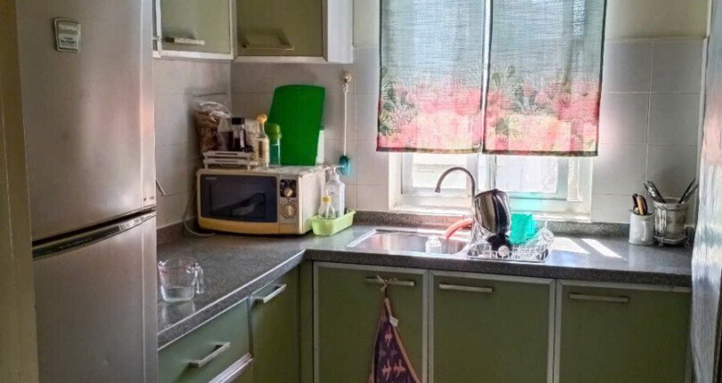 khong gian bep rong rai 9 810x430 - Giá mua bán căn hộ 3pn tháp B chung cư Mỹ Khánh 1 Quận 7 T6/2025