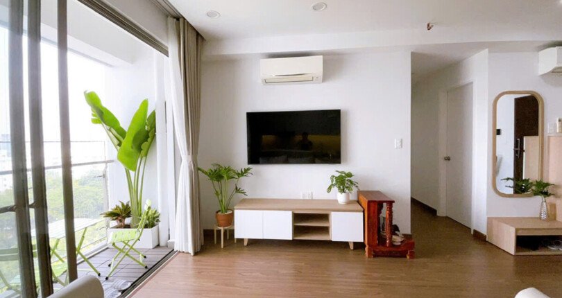 phong khach can ho ban 12 810x430 - Cho thuê nhanh căn hộ chung cư Hưng Phúc Happy Residences, căn góc, 02pn, giá 20tr/tháng, nội thất cao cấp.